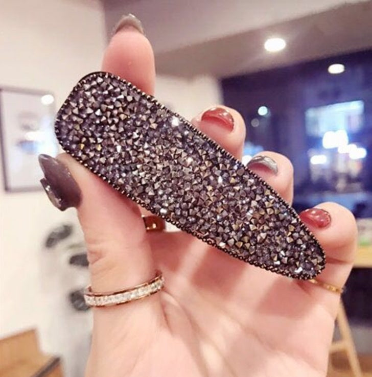 The Pavé Oval Hair Clip – image 8