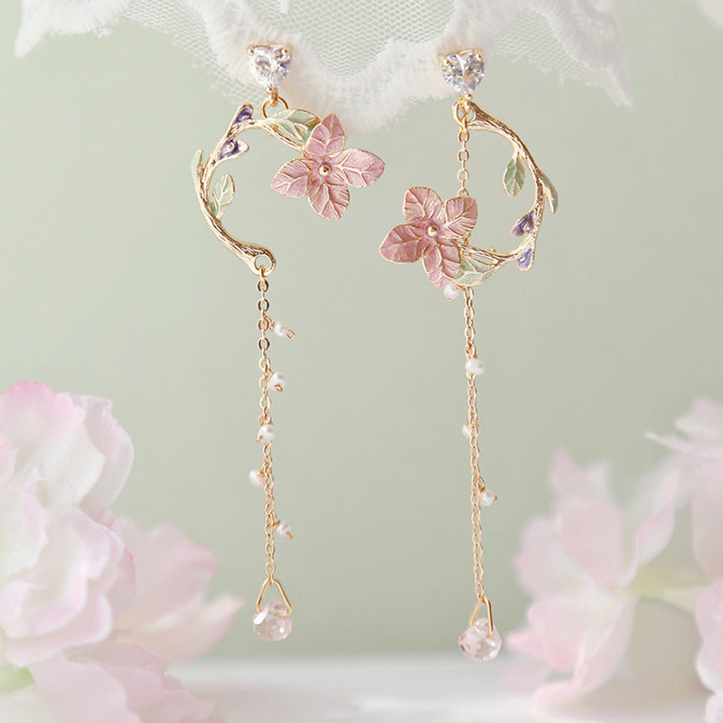 The Rose Noir Drop Earrings – image 2