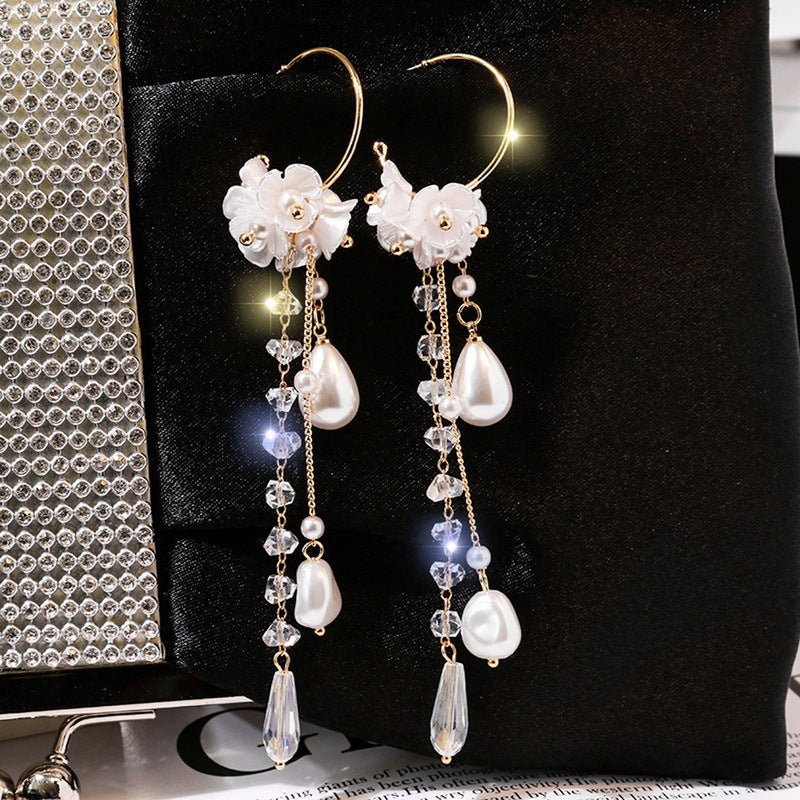 The Rose Noir Drop Earrings – image 5
