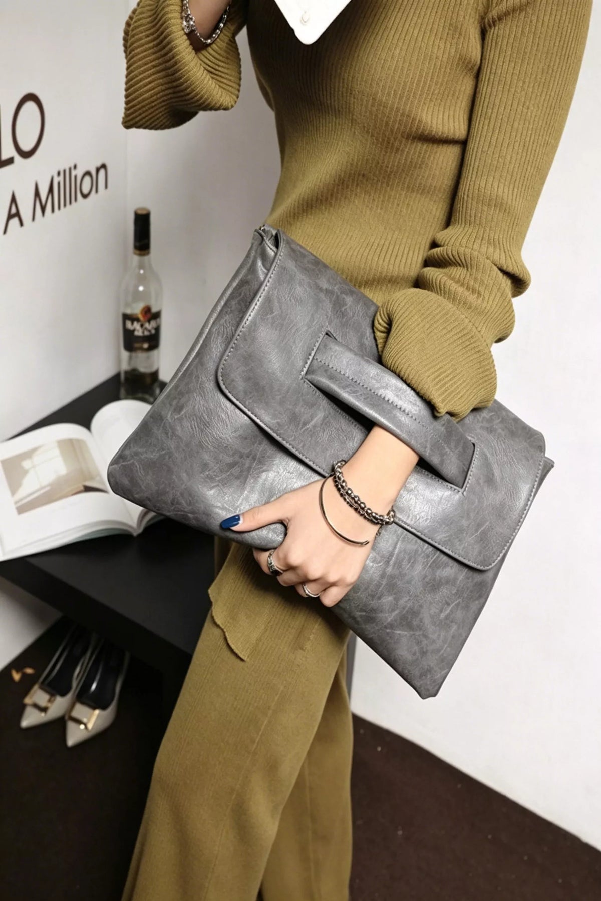 The Envelope Clutch – image 3