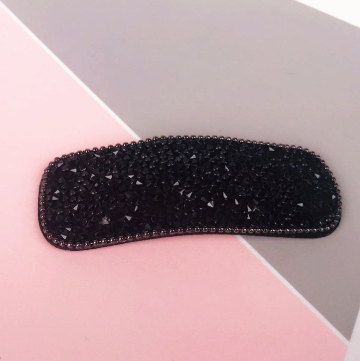 The Pavé Oval Hair Clip – image 7