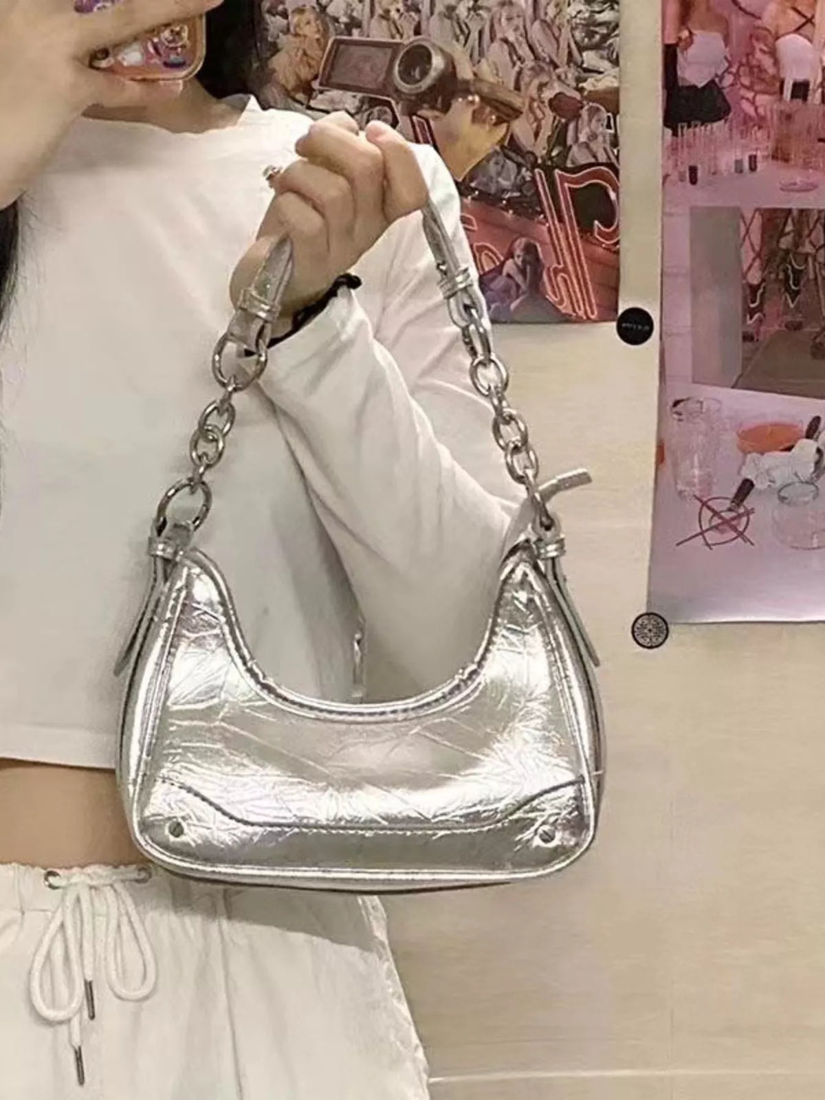 The Silver Chain Shoulder Bag – image 1
