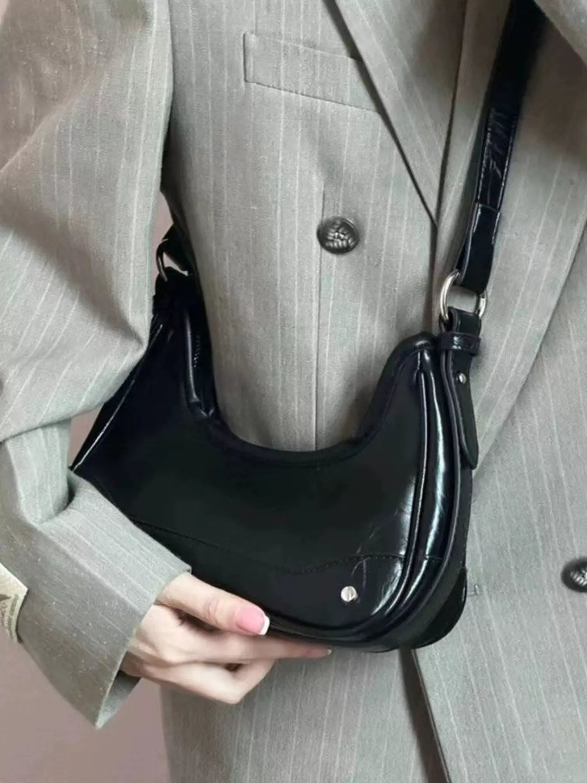 The Silver Chain Shoulder Bag – image 5