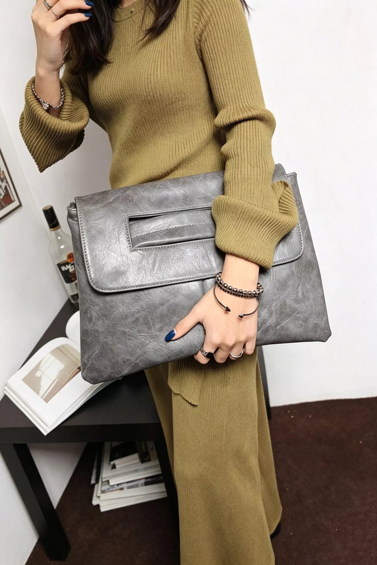 The Envelope Clutch – image 1