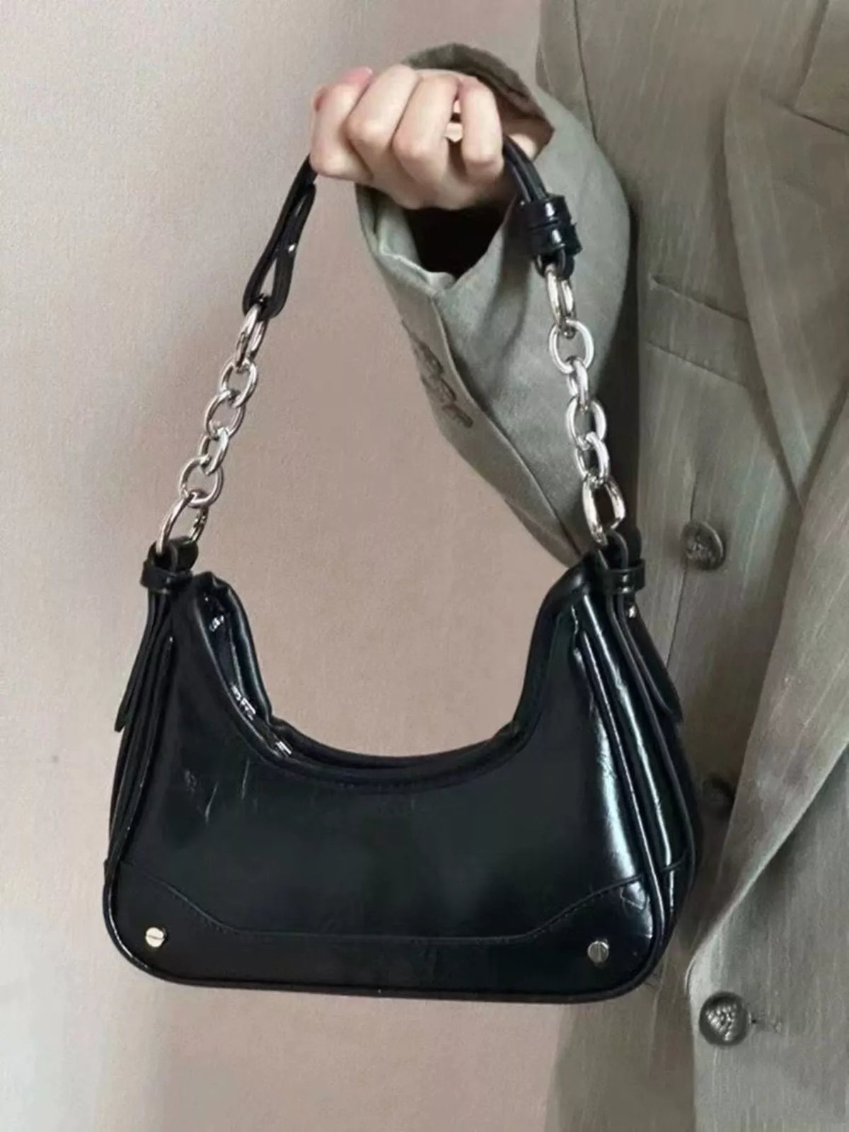 The Silver Chain Shoulder Bag – image 4